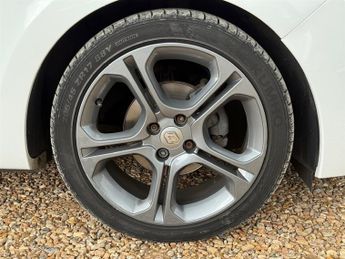 Renault Clio 1.5 dCi Dynamique S Nav Hatchback 5dr Diesel Manual Euro 6 (s/s)