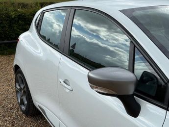 Renault Clio 1.5 dCi Dynamique S Nav Hatchback 5dr Diesel Manual Euro 6 (s/s)