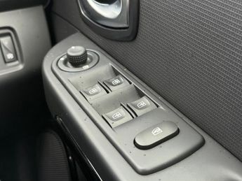 Renault Clio 1.5 dCi Dynamique S Nav Hatchback 5dr Diesel Manual Euro 6 (s/s)