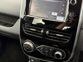 Renault Clio 1.5 dCi Dynamique S Nav Hatchback 5dr Diesel Manual Euro 6 (s/s)