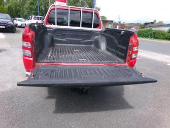 Mitsubishi L200 2.4 DI-D DC Titan Pickup Double Cab 4dr Diesel Manual 4WD Euro 6