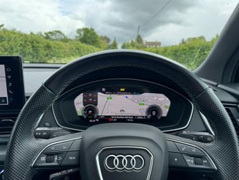 Audi Q5 TFSIe S LINE QUATTRO
