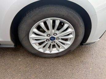 Ford Focus TITANIUM