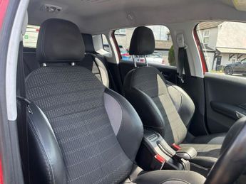 Peugeot 2008 1.6 e-HDi Allure SUV 5dr Diesel EGC Euro 5 (s/s) (92 ps)