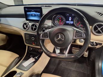 Mercedes GLA200 d 2.1 AMG Line (Premium Plus) SUV 5dr Diesel 7G-DCT 4MATIC Euro 