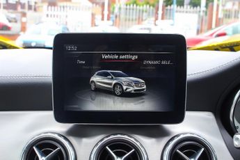 Mercedes GLA200 d 2.1 AMG Line (Premium Plus) SUV 5dr Diesel 7G-DCT 4MATIC Euro 