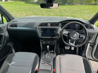 Volkswagen Tiguan R-LINE TECH TDI DSG