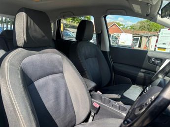 Nissan Qashqai 1.5 dCi Acenta SUV 5dr Diesel Manual 2WD Euro 5 (110 ps)