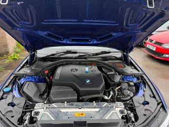 BMW 330e M SPORT