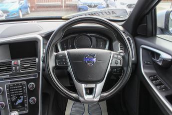 Volvo XC60 2.4 D5 R-Design Nav SUV 5dr Diesel Auto AWD Euro 6 (s/s) (220 ps