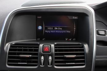 Volvo XC60 2.4 D5 R-Design Nav SUV 5dr Diesel Auto AWD Euro 6 (s/s) (220 ps