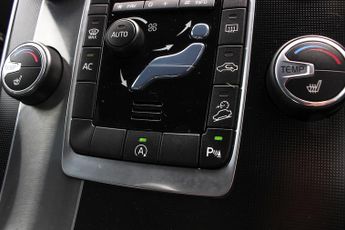 Volvo XC60 2.4 D5 R-Design Nav SUV 5dr Diesel Auto AWD Euro 6 (s/s) (220 ps