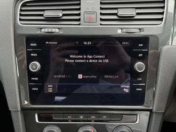 Volkswagen Golf 1.5 TSI EVO SE Nav Hatchback 5dr Petrol Manual Euro 6 (s/s) (130