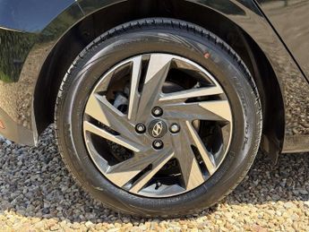 Hyundai i20 1.0 T-GDi MHEV SE Connect Hatchback 5dr Petrol Hybrid DCT Euro 6