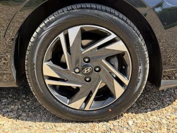 Hyundai i20 1.0 T-GDi MHEV SE Connect Hatchback 5dr Petrol Hybrid DCT Euro 6