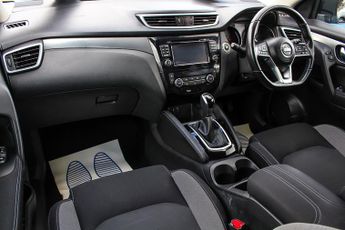 Nissan Qashqai 1.2 DIG-T N-Connecta SUV 5dr Petrol XTRON Euro 6 (s/s) (115 ps)