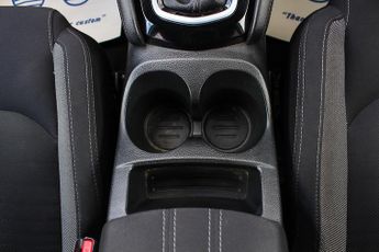 Nissan Qashqai 1.2 DIG-T N-Connecta SUV 5dr Petrol XTRON Euro 6 (s/s) (115 ps)