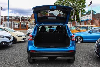 Nissan Qashqai 1.2 DIG-T N-Connecta SUV 5dr Petrol XTRON Euro 6 (s/s) (115 ps)