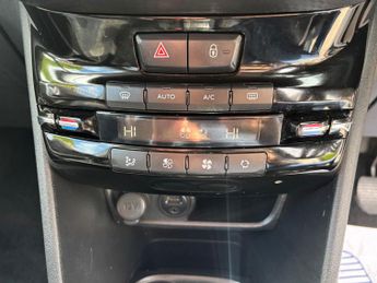 Peugeot 2008 1.2 PureTech Allure SUV 5dr Petrol ETG Euro 6 (s/s) (82 ps)