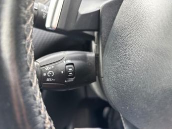 Peugeot 2008 1.2 PureTech Allure SUV 5dr Petrol ETG Euro 6 (s/s) (82 ps)
