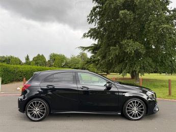 Mercedes 220 A  D AMG LINE PREMIUM