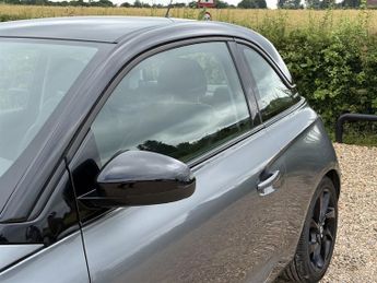 Vauxhall Adam 1.2i Griffin Hatchback 3dr Petrol Manual Euro 6 (70 ps)
