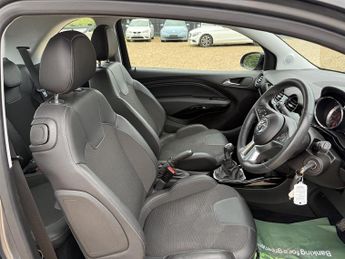 Vauxhall Adam 1.2i Griffin Hatchback 3dr Petrol Manual Euro 6 (70 ps)