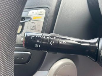 Peugeot 107 1.0 12V Urban Hatchback 3dr Petrol 2 Tronic Euro 5 (68 ps)