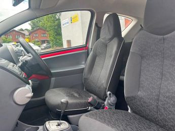 Peugeot 107 1.0 12V Urban Hatchback 3dr Petrol 2 Tronic Euro 5 (68 ps)
