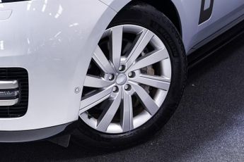 Land Rover Range Rover 3.0 P440e 38.2kWh SE SUV 5dr Petrol Plug-in Hybrid Auto 4WD Euro