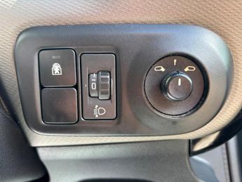 Citroen C4 Cactus 1.2 PureTech Feel Hatchback 5dr Petrol ETG5 Euro 6 (s/s) (82 ps)