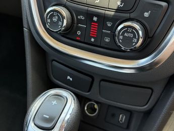 Vauxhall Mokka 1.7 CDTi SE SUV 5dr Diesel Auto 2WD Euro 5 (130 ps)