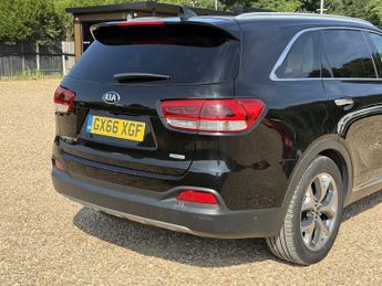 Kia Sorento 2.2 CRDi KX-4 SUV 5dr Diesel Auto AWD Euro 6 (197 bhp)