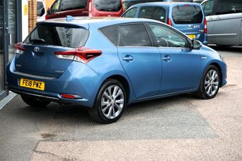 Toyota Auris VVT-I EXCEL, Self Charging Hybrid.