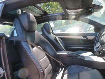 Mercedes E220 BLUETEC AMG LINE AUTOMATIC