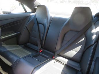 Mercedes E220 BLUETEC AMG LINE AUTOMATIC
