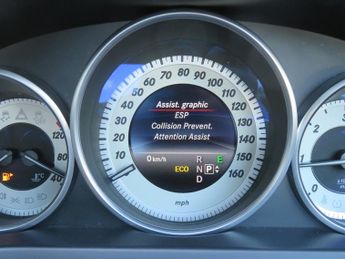 Mercedes E220 BLUETEC AMG LINE AUTOMATIC