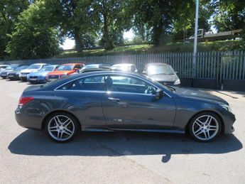 Mercedes E220 BLUETEC AMG LINE AUTOMATIC