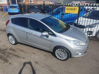 Ford Fiesta 1.6 TDCi Titanium Hatchback 5dr Diesel Manual (110 g/km, 89 bhp)