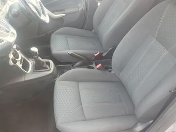 Ford Fiesta 1.6 TDCi Titanium Hatchback 5dr Diesel Manual (110 g/km, 89 bhp)