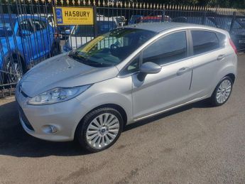 Ford Fiesta 1.6 TDCi Titanium Hatchback 5dr Diesel Manual (110 g/km, 89 bhp)