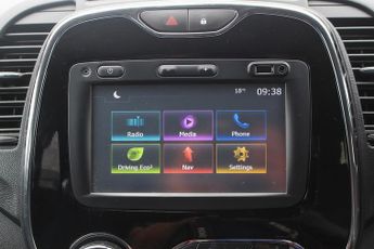 Renault Captur 1.2 TCe ENERGY Dynamique S Nav SUV 5dr Petrol Auto Euro 6 (s/s) 
