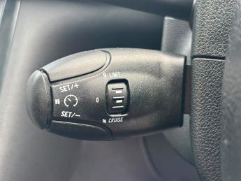 Peugeot 3008 1.6 BlueHDi Allure SUV 5dr Diesel ETG Euro 6 (s/s) (120 ps)