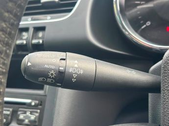 Peugeot 3008 1.6 BlueHDi Allure SUV 5dr Diesel ETG Euro 6 (s/s) (120 ps)