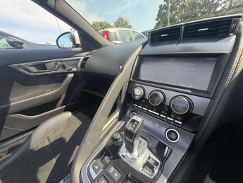 Jaguar F-Type R-Dynamic Auto