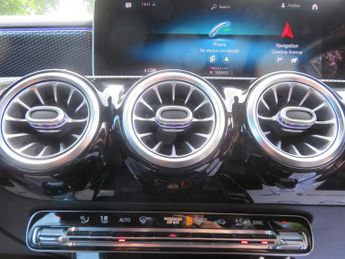 Mercedes A180d 1.5CDI SPORT PREMIUM AUTOMATIC