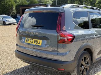 Dacia Jogger 1.6 Hybrid EXTREME MPV 5dr Petrol Hybrid Auto Euro 6 (s/s) (140 