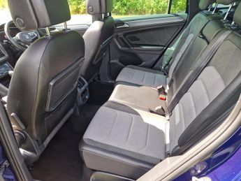 Volkswagen Tiguan R-LINE TDI BLUEMOTION TECHNOLOGY DSG