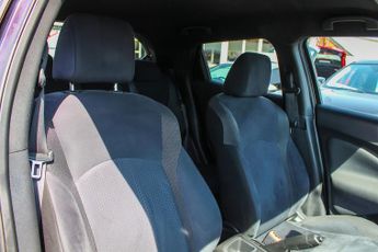Nissan Juke 1.6 Acenta Premium SUV 5dr Petrol XTRON Euro 5 (117 ps)