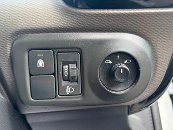 Citroen C4 Cactus 1.2 PureTech Flair Hatchback 5dr Petrol ETG5 Euro 6 (s/s) (82 ps